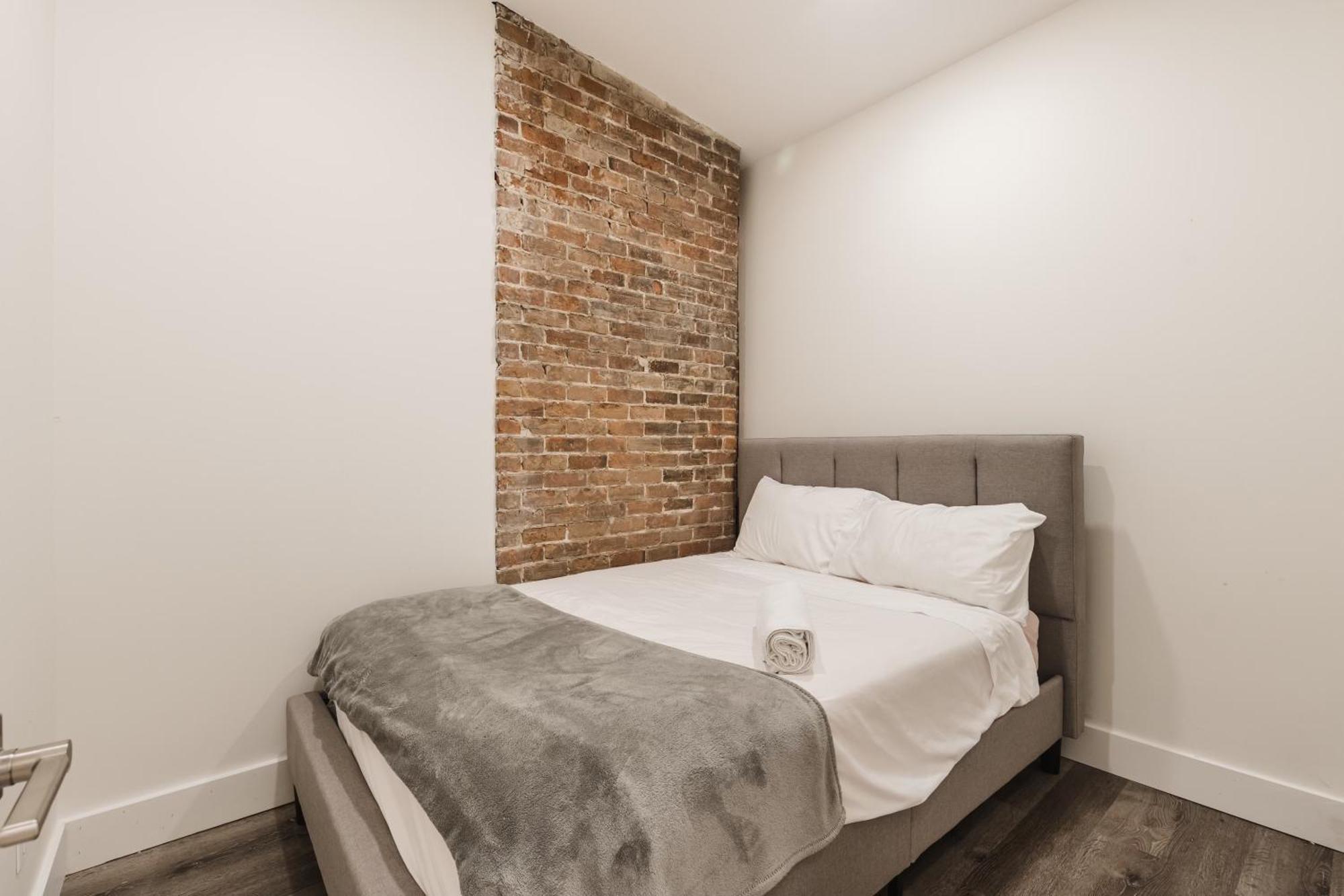 Elegant 3 Bedroom Apartment In Old Port - 302 Montreal Exterior foto