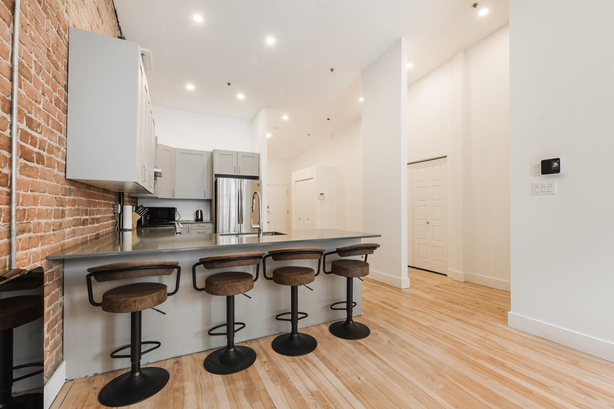 Elegant 3 Bedroom Apartment In Old Port - 302 Montreal Exterior foto